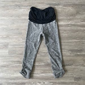 Beyond the Bump Gray Space Dye Crop Capri Twist Leggings Small S Maternity